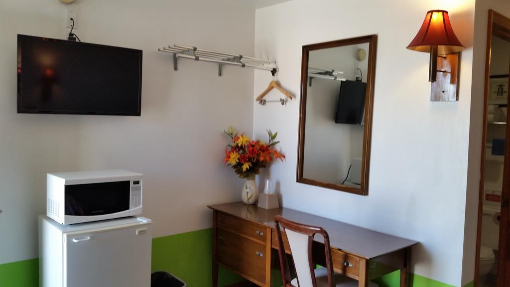 American Inn Motel Canon City Ngoại thất bức ảnh